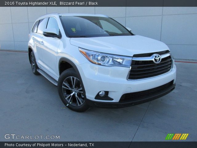 2016 Toyota Highlander XLE in Blizzard Pearl
