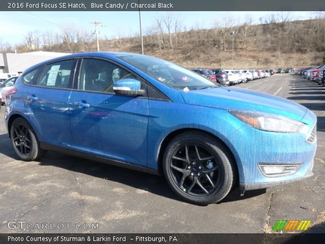 2016 Ford Focus SE Hatch in Blue Candy