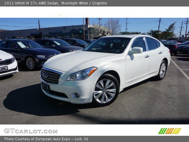 2011 Infiniti M 37x AWD Sedan in Moonlight White