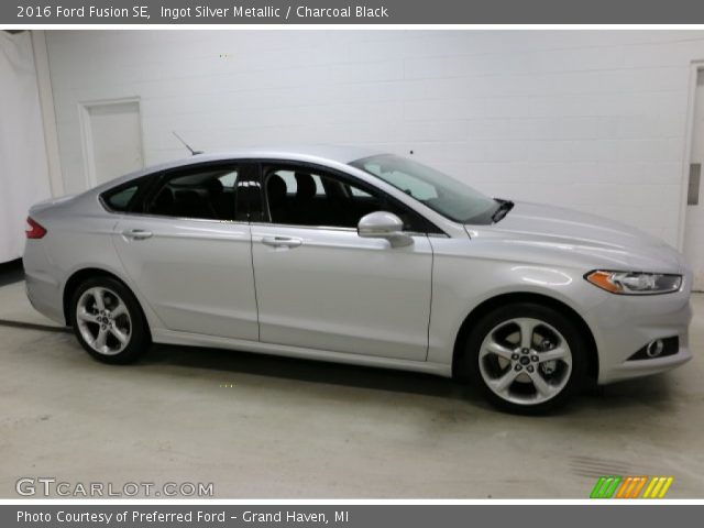 2016 Ford Fusion SE in Ingot Silver Metallic