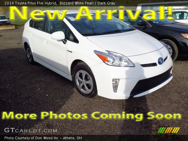 2014 Toyota Prius Five Hybrid in Blizzard White Pearl