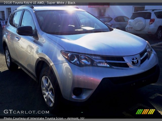 2016 Toyota RAV4 LE AWD in Super White