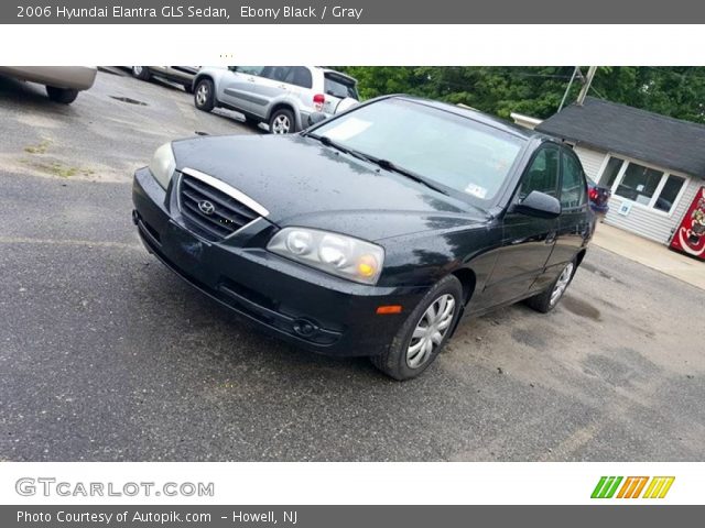 2006 Hyundai Elantra GLS Sedan in Ebony Black