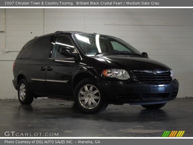 2007 Chrysler Town & Country Touring in Brilliant Black Crystal Pearl