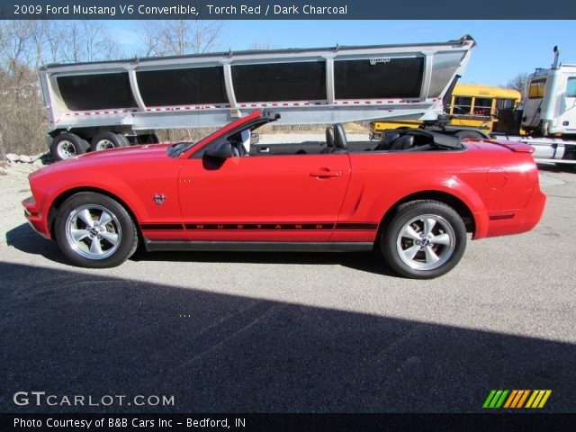 2009 Ford Mustang V6 Convertible in Torch Red