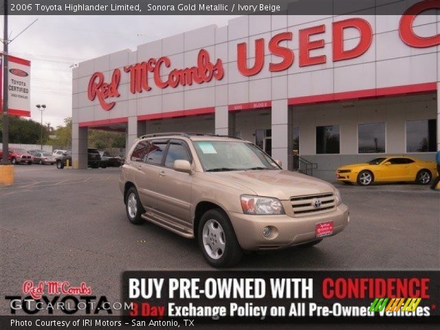 2006 Toyota Highlander Limited in Sonora Gold Metallic