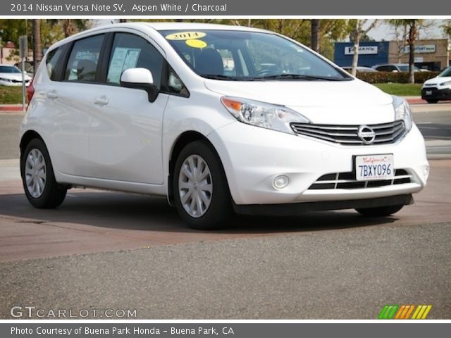 2014 Nissan Versa Note SV in Aspen White