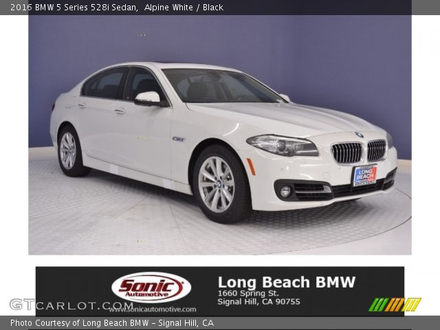 2016 BMW 5 Series 528i Sedan in Alpine White