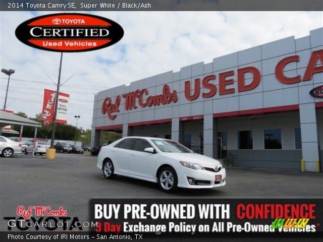 2014 Toyota Camry SE in Super White