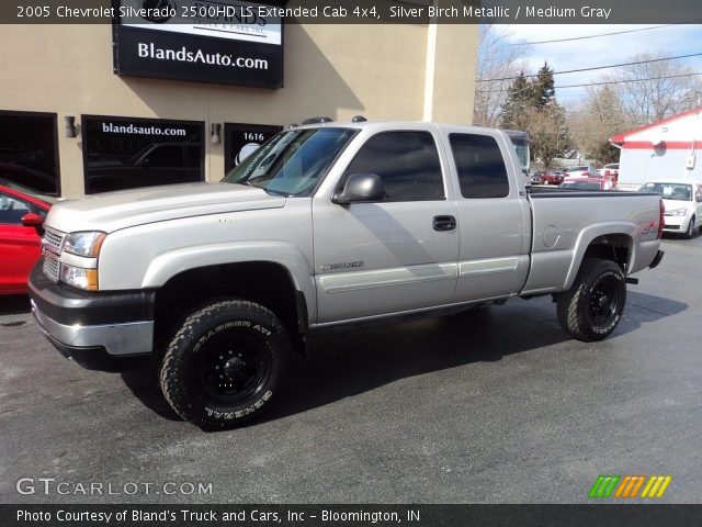 2005 Chevrolet Silverado 2500HD LS Extended Cab 4x4 in Silver Birch Metallic
