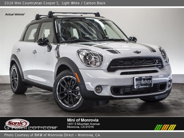 2016 Mini Countryman Cooper S in Light White