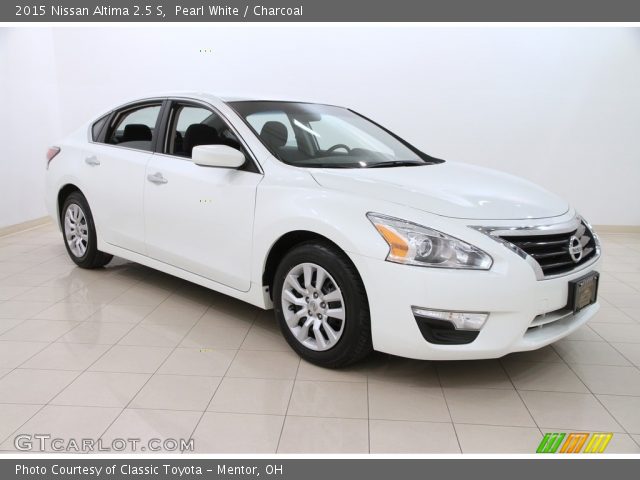 2015 Nissan Altima 2.5 S in Pearl White