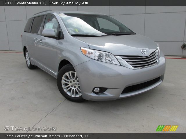 2016 Toyota Sienna XLE in Silver Sky Metallic