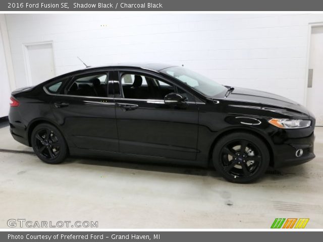 2016 Ford Fusion SE in Shadow Black