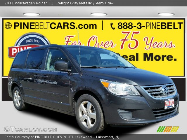 2011 Volkswagen Routan SE in Twilight Gray Metallic