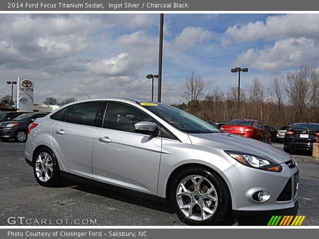 2014 Ford Focus Titanium Sedan in Ingot Silver