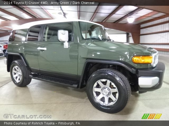 2014 Toyota FJ Cruiser 4WD in Army Green