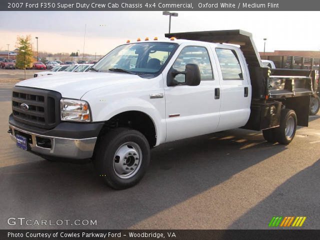 2007 Ford F350 Super Duty Crew Cab Chassis 4x4 Commercial in Oxford White