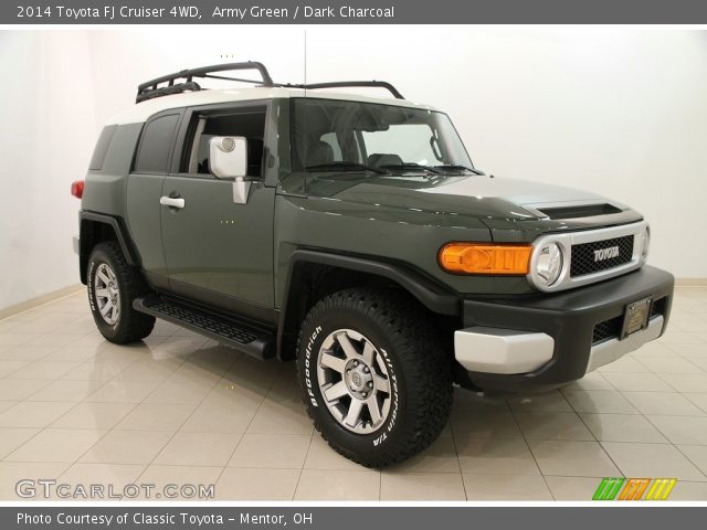 2014 Toyota FJ Cruiser 4WD in Army Green