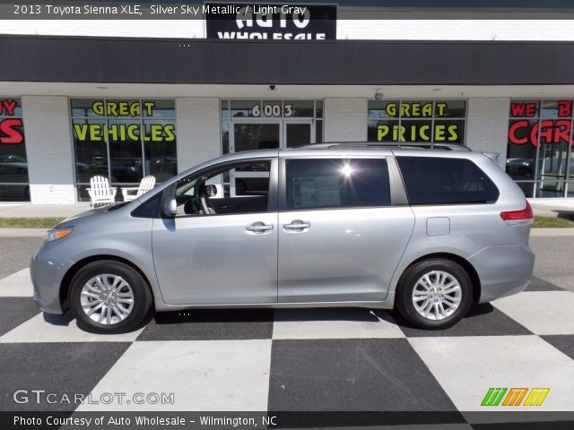 2013 Toyota Sienna XLE in Silver Sky Metallic