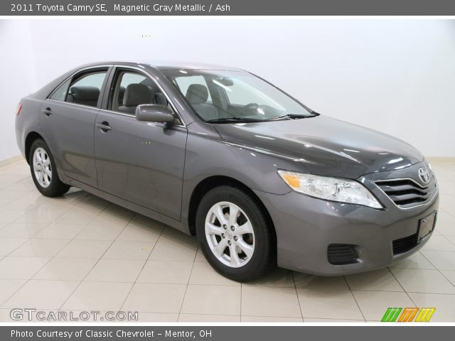 2011 Toyota Camry SE in Magnetic Gray Metallic
