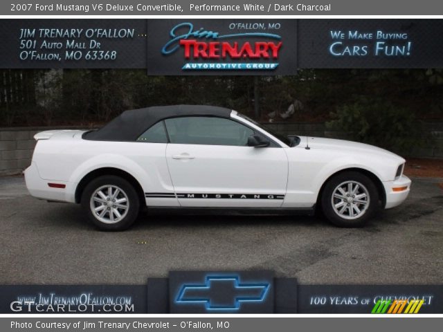 2007 Ford Mustang V6 Deluxe Convertible in Performance White