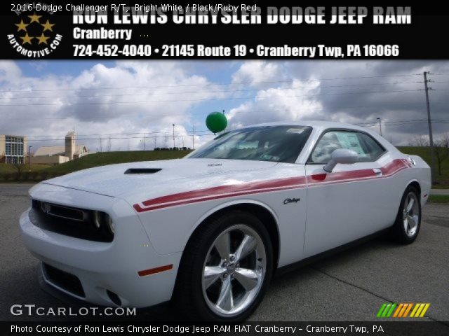 2016 Dodge Challenger R/T in Bright White