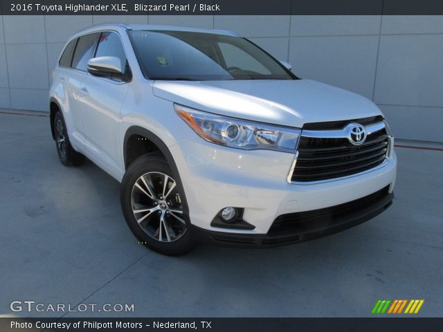 2016 Toyota Highlander XLE in Blizzard Pearl