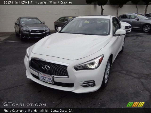 2015 Infiniti Q50 3.7 in Moonlight White