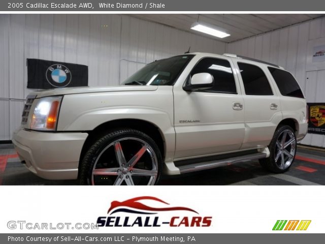 2005 Cadillac Escalade AWD in White Diamond