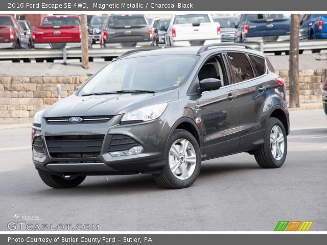 2016 Ford Escape SE 4WD in Magnetic Metallic