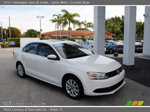 2013 Volkswagen Jetta SE Sedan in Candy White