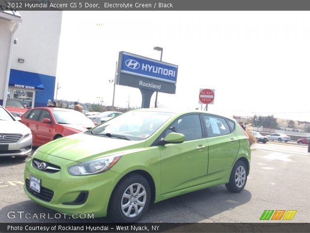 2012 Hyundai Accent GS 5 Door in Electrolyte Green