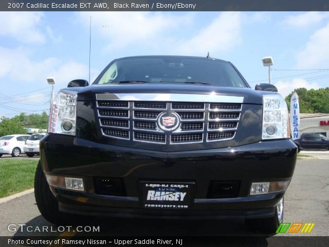 2007 Cadillac Escalade EXT AWD in Black Raven