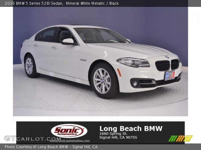 2016 BMW 5 Series 528i Sedan in Mineral White Metallic