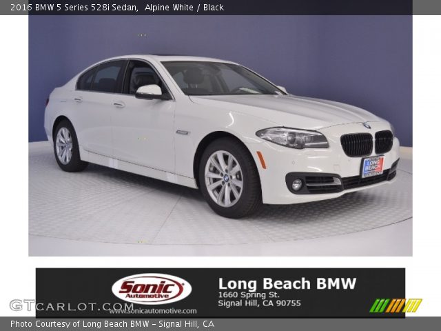 2016 BMW 5 Series 528i Sedan in Alpine White