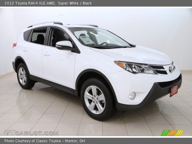 2013 Toyota RAV4 XLE AWD in Super White