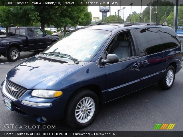 2000 Chrysler Town & Country LX in Patriot Blue Pearlcoat
