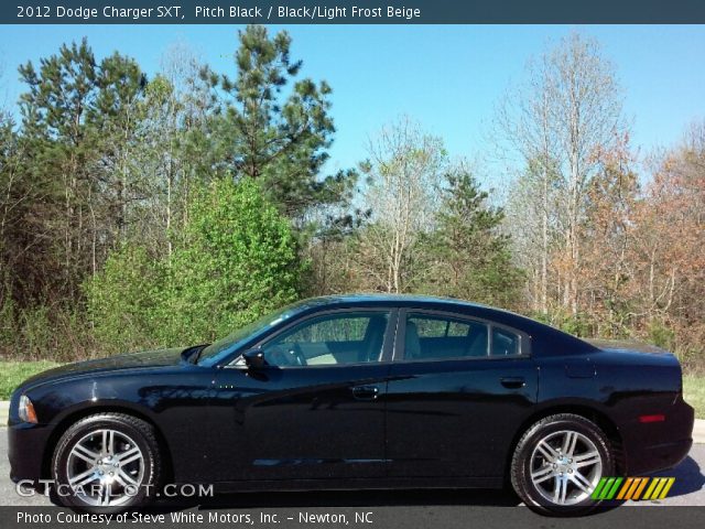 2012 Dodge Charger SXT in Pitch Black