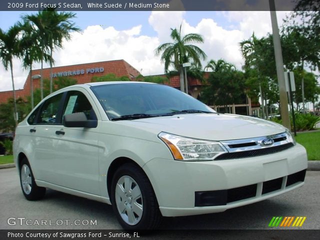 2009 Ford Focus S Sedan in White Suede