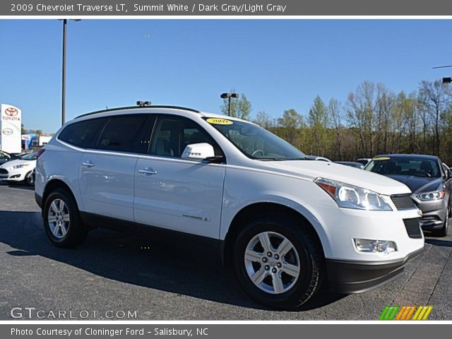 2009 Chevrolet Traverse LT in Summit White
