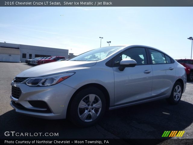 2016 Chevrolet Cruze LT Sedan in Silver Ice Metallic
