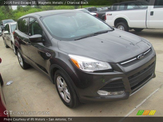 2016 Ford Escape SE in Magnetic Metallic