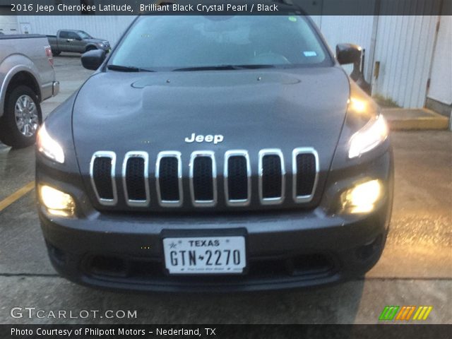 2016 Jeep Cherokee Latitude in Brilliant Black Crystal Pearl