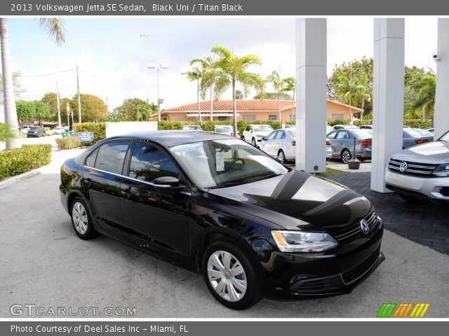 2013 Volkswagen Jetta SE Sedan in Black Uni