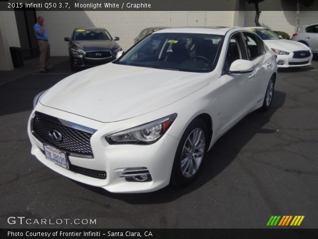 2015 Infiniti Q50 3.7 in Moonlight White