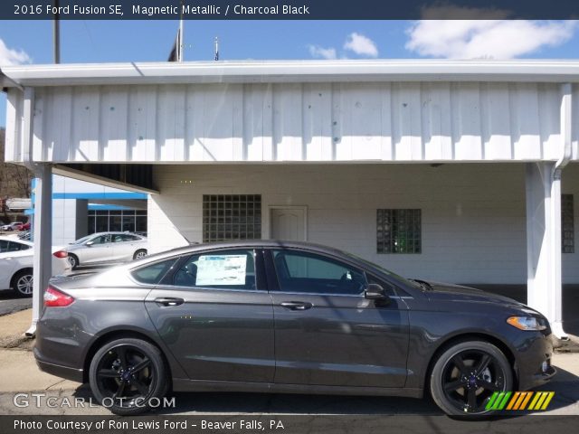 2016 Ford Fusion SE in Magnetic Metallic