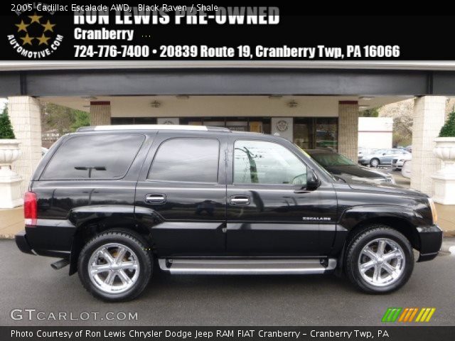 2005 Cadillac Escalade AWD in Black Raven