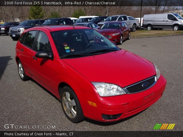 2006 Ford Focus ZX5 S Hatchback in Infra-Red