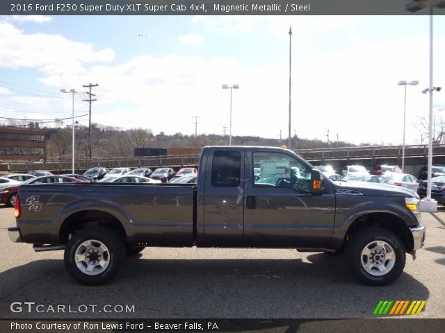2016 Ford F250 Super Duty XLT Super Cab 4x4 in Magnetic Metallic